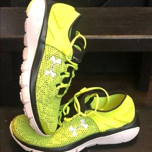 Undersrmour shoes never worn